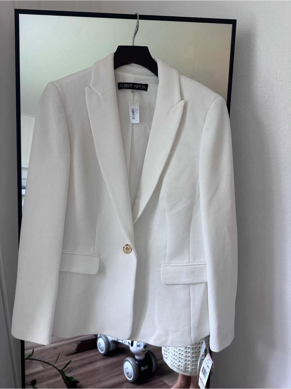 Albert Nipon White Single-Button Textured Blazer and Pant set